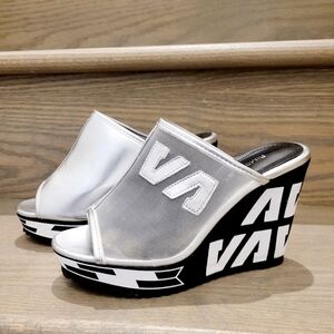 Y2K Silver & White Heels Sandal Shoes Size: 6US